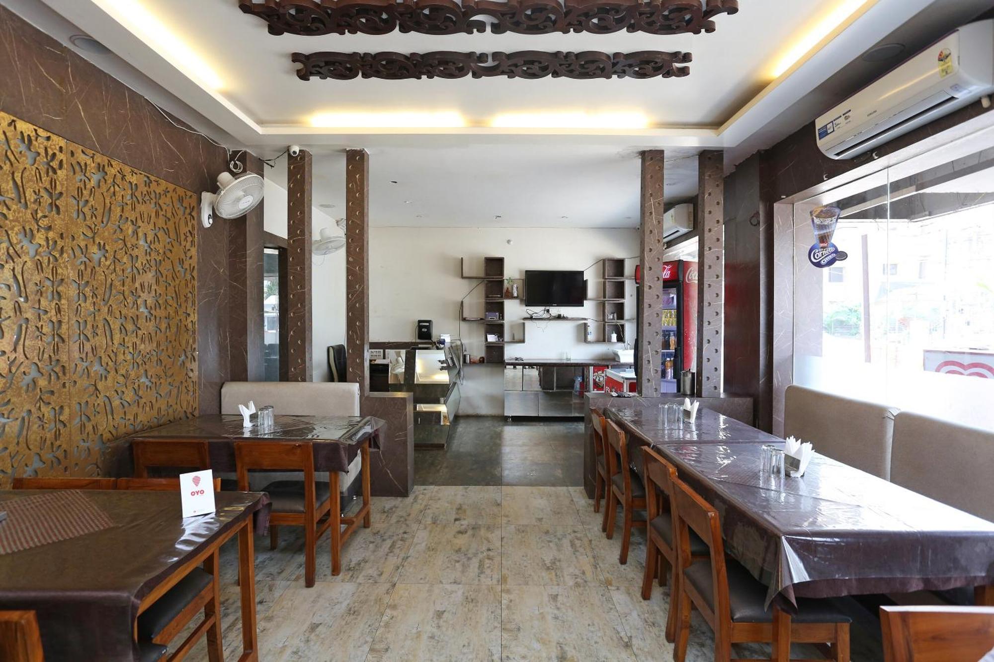 OYO 4154 Hotel Pearl Rāipur Buitenkant foto