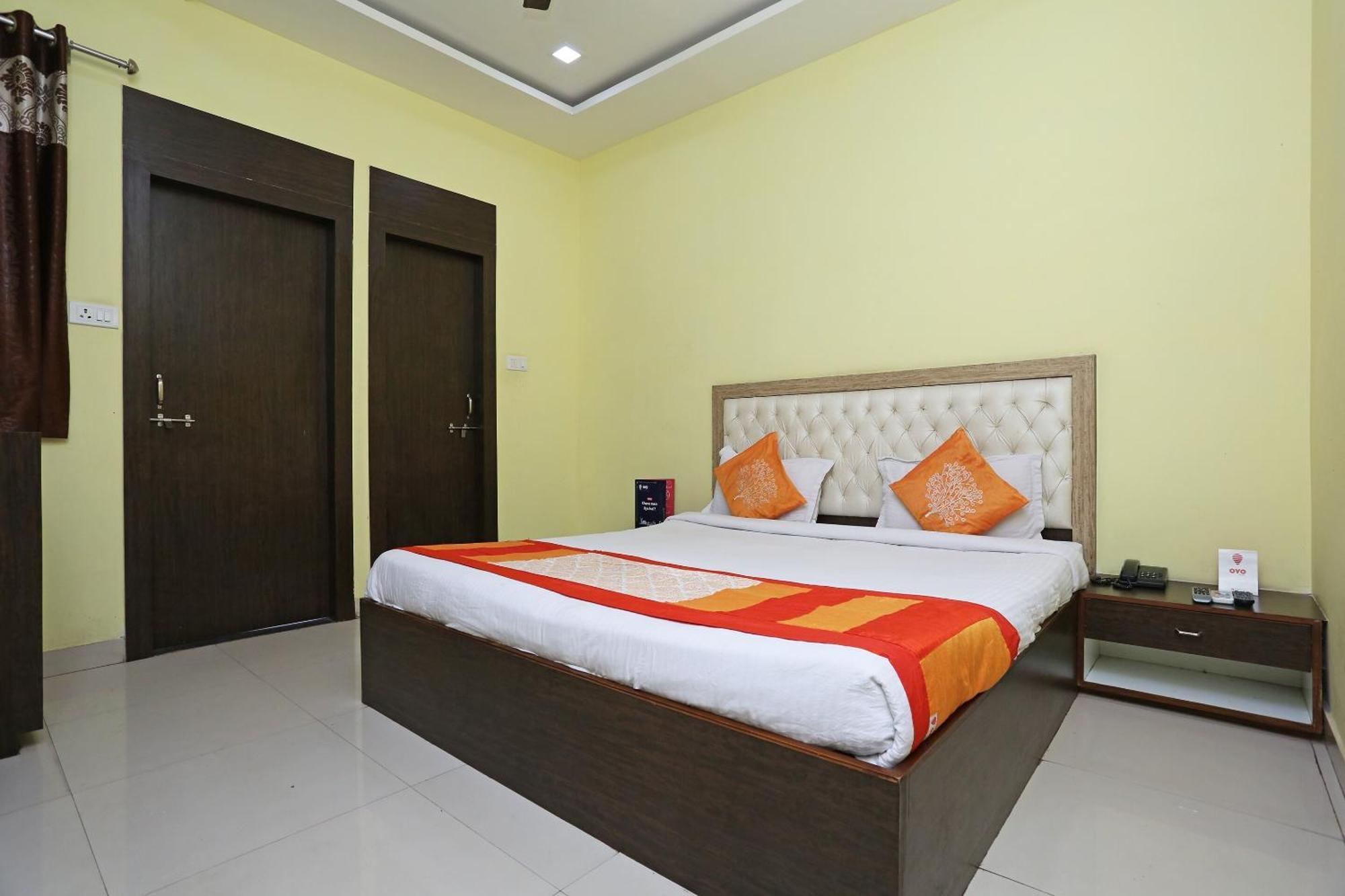OYO 4154 Hotel Pearl Rāipur Buitenkant foto