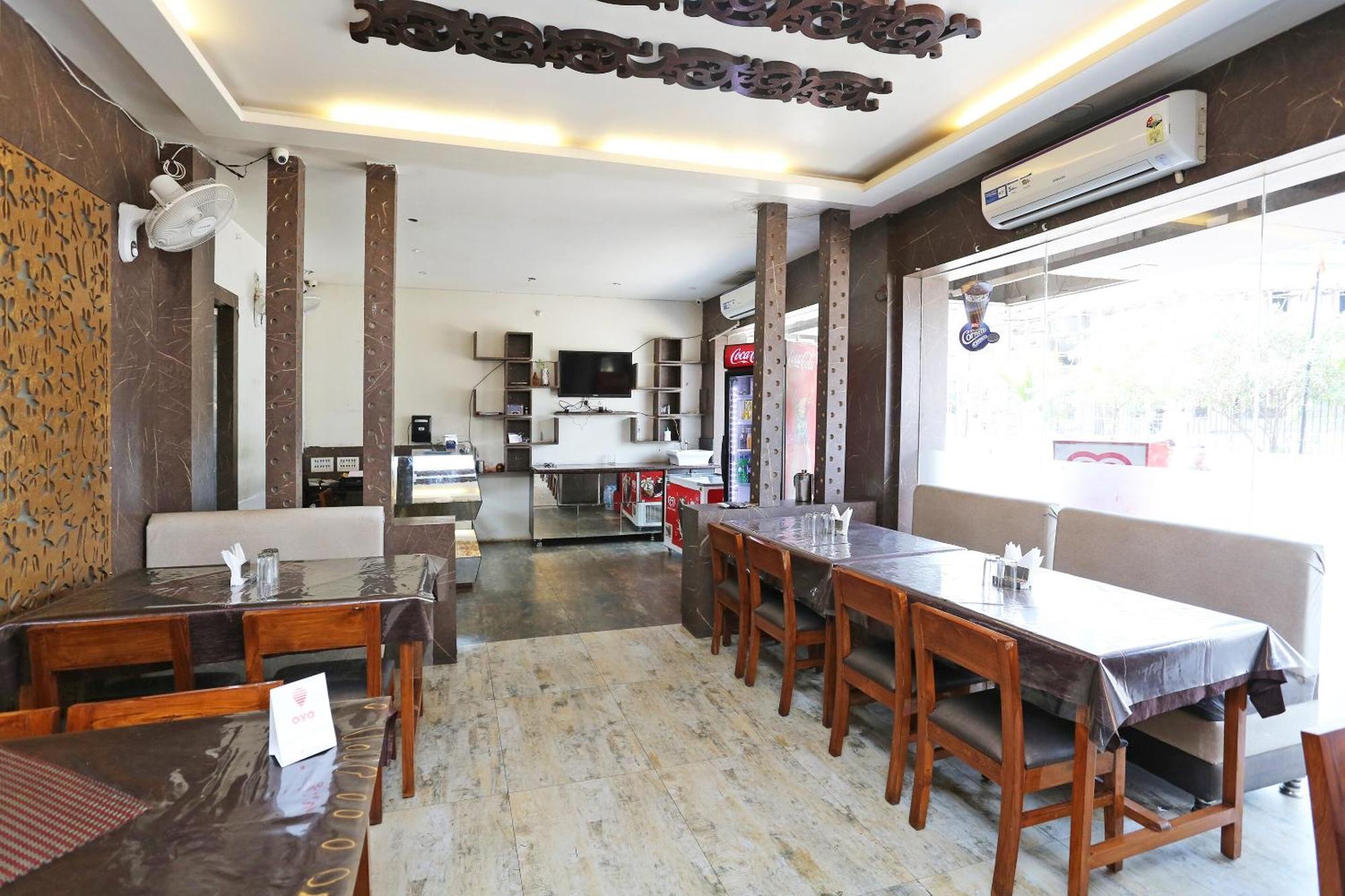 OYO 4154 Hotel Pearl Rāipur Buitenkant foto